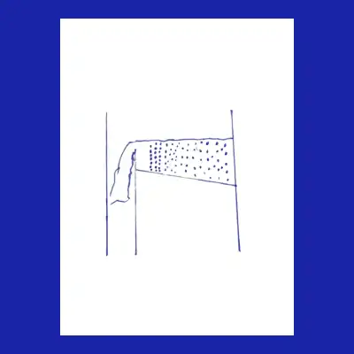 Misaligned distillation tray showing uneven liquid distribution, an example of poor leveling that reduces tray efficiency.